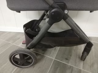 Cuna, coche paseo y silla coche Bebécomfort