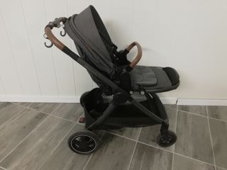 Cuna, coche paseo y silla coche Bebécomfort