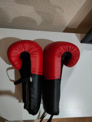 Saco boxeo Outshock PB850 y guantes 8oz