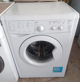 LAVADORA INDESIT DE 6 KG CON GARANTÍA.