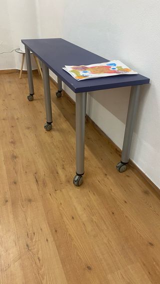 Mesa auxiliar ruedas