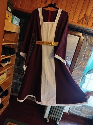 Abito medievale (FEIRA FRANCA) Marrone e bianco