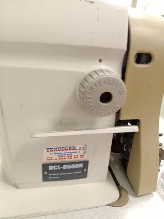 Máquina de coser antigua