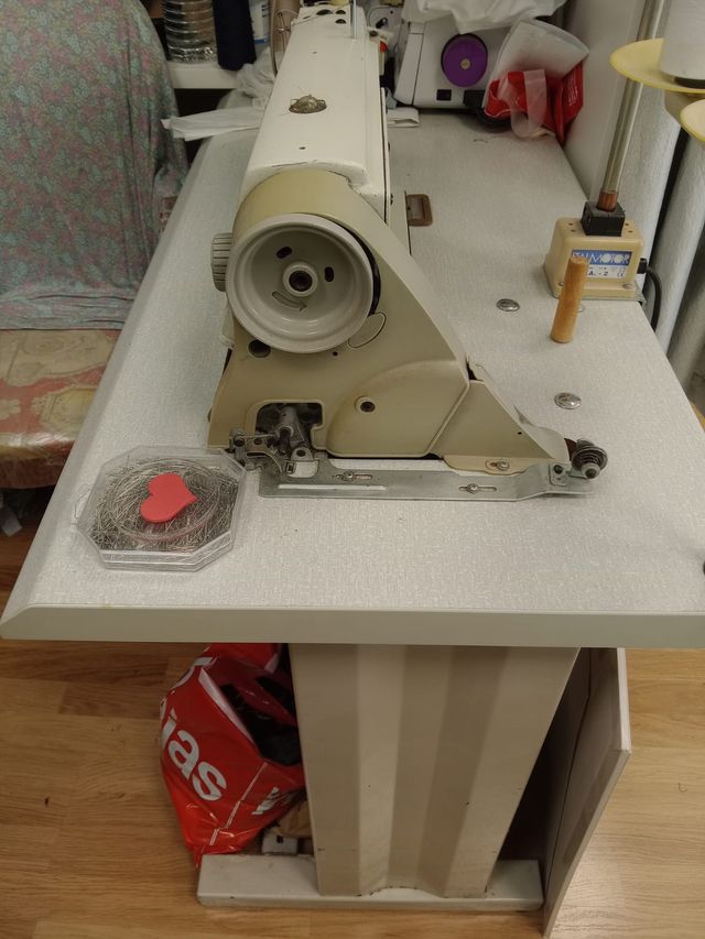 Máquina de coser antigua