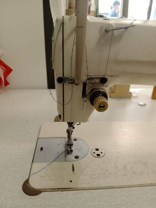 Máquina de coser antigua