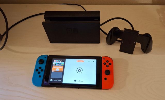 Nintendo Switch - Console