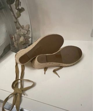 Alpargatas cuña marrón