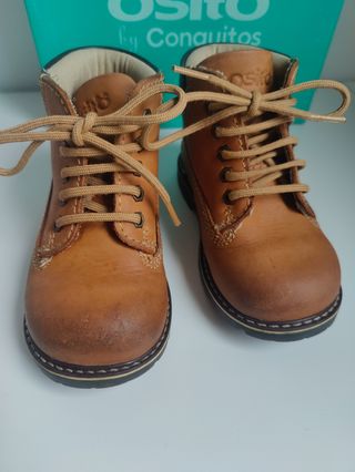 Talla 25 Botas piel Conguitos 