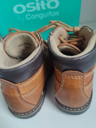Talla 25 Botas piel Conguitos 
