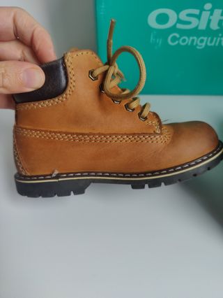 Talla 25 Botas piel Conguitos 
