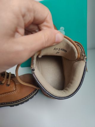 Talla 25 Botas piel Conguitos 