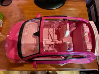 Auto rosa Barbie Fiat 500