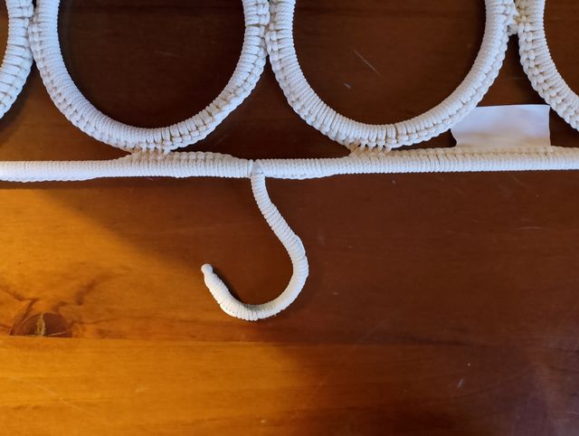 Colgador de Pared - 28 Anillos Beige