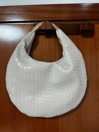 Bolso de mano malva de fiesta
