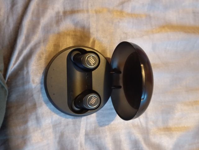 Auriculares sin usar JBL inalámbricos
