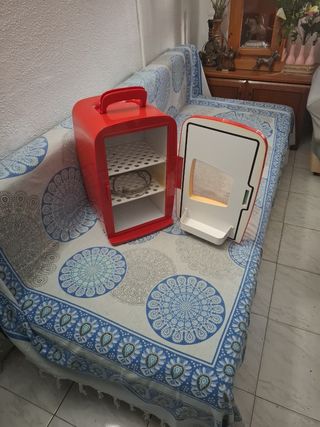 Nevera roja mini