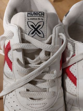 Zapatillas Munich blancas y rojas, Unisex 