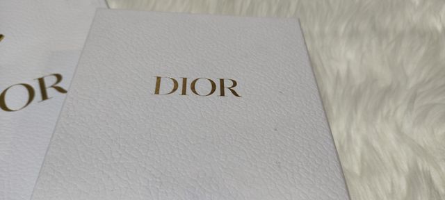Caja y bolsa Dior 