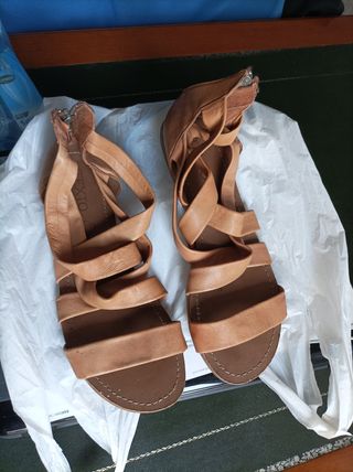 Sandalias Texto marrones