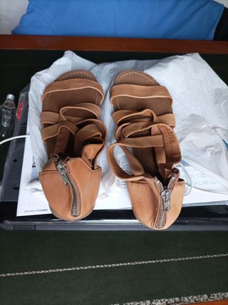Sandalias Texto marrones