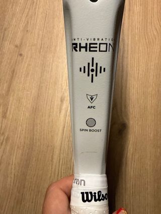 Pala pádel Macron blanca