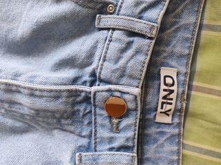 Falda vaquera medio-larga