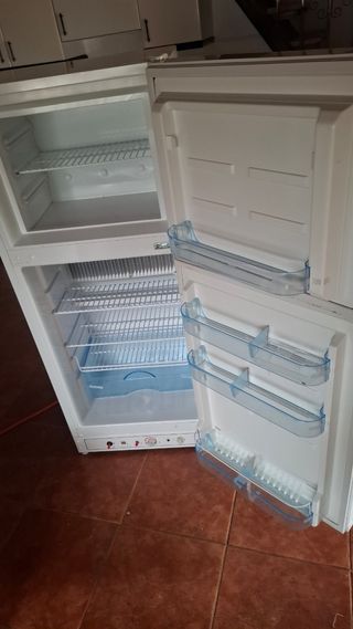 Frigorífico Butsir 
