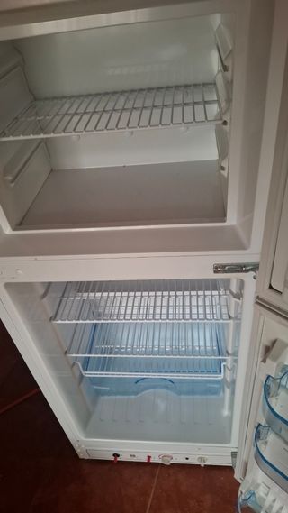 Frigorífico Butsir 
