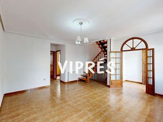 Casa adosada en venta en Nuevo Cáceres en Cáceres
