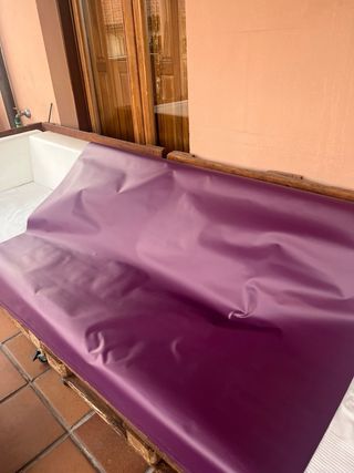 Estor enrollable morado oscuro