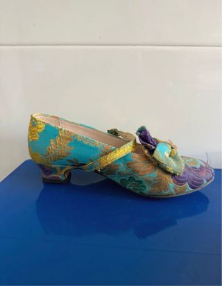 Traje Fallera siglo XVIII, de niña de 14 a 16 años