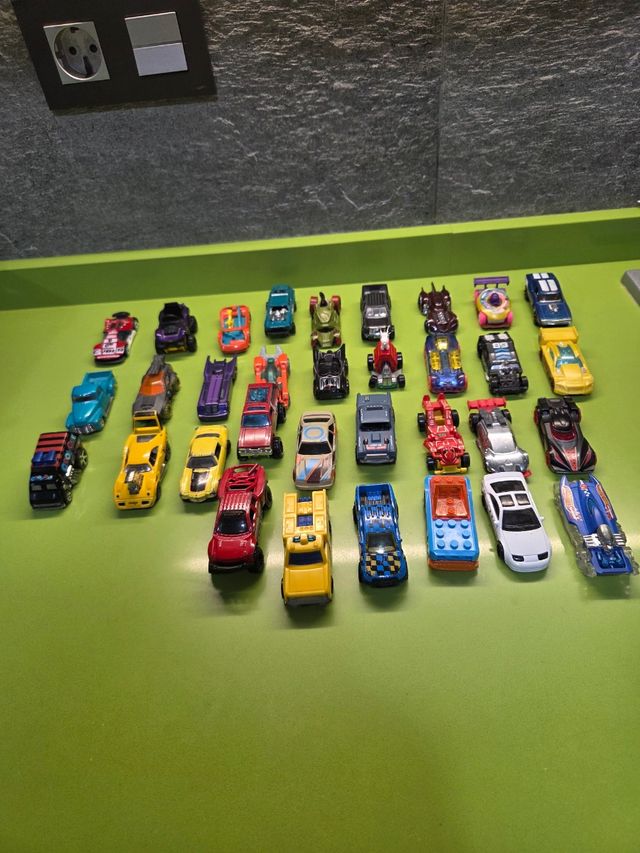 33 Coches Hot Wheels