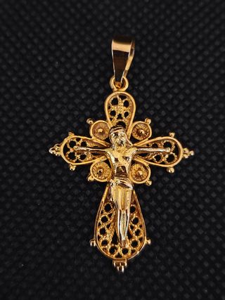 Colgante oro 18k cruz calada. 051-03-00381