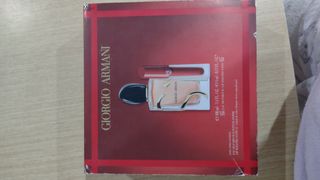 Cofre Giorgio Armani con pintalabios