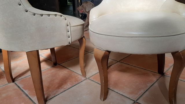 2 Butacas Piel Beige - Madera.