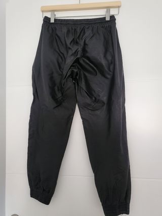 Pantalones cuero Zara negros