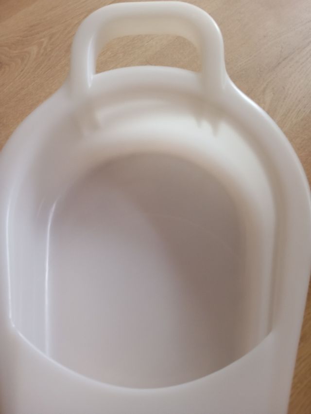 Bacinilla Orinal cuña anatómico. Marca Joya.