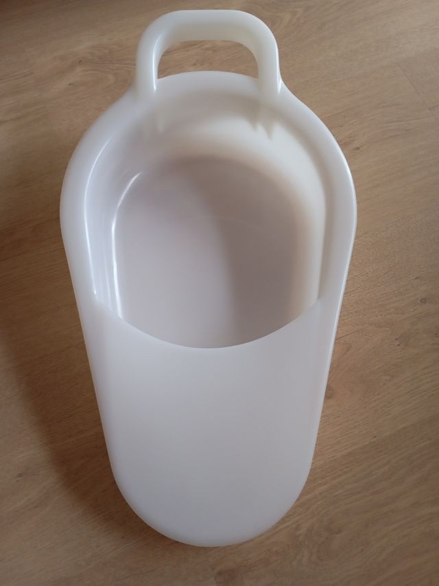 Bacinilla Orinal cuña anatómico. Marca Joya.