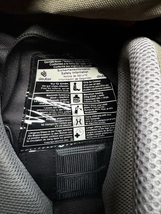 Mochila portabebés Deuter Kid Comfort I PLUS