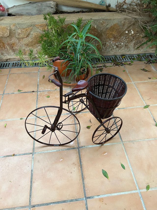 Triciclo maceta vintage