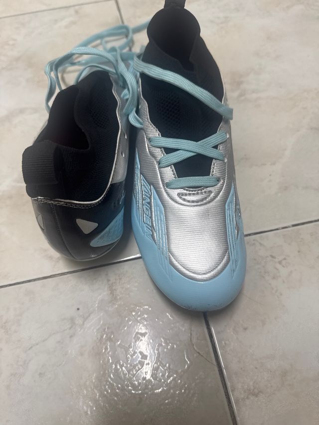 Botas fútbol niño/a talla 35 - Azul/Plata