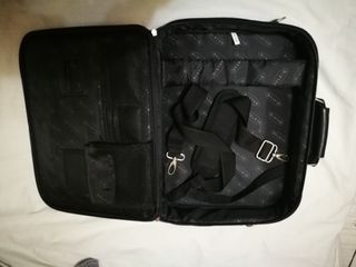 Maletín Belkin portátil