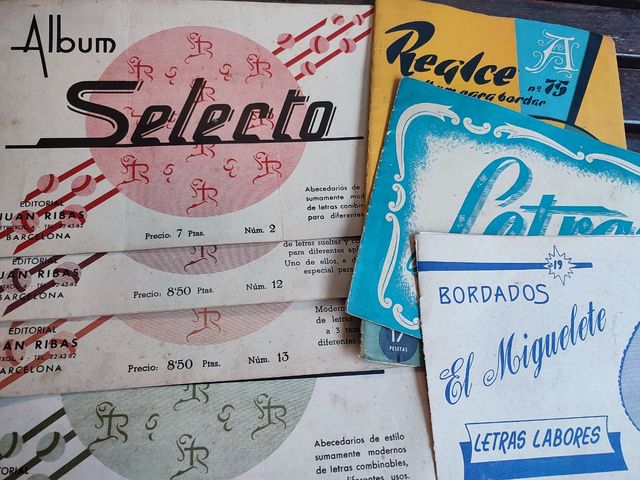 7 antiguas revistas letras bordado