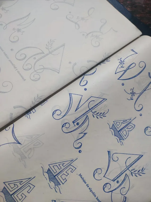 7 antiguas revistas letras bordado