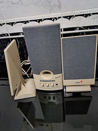 Altavoces Genius 2.1 - Subwoofer
