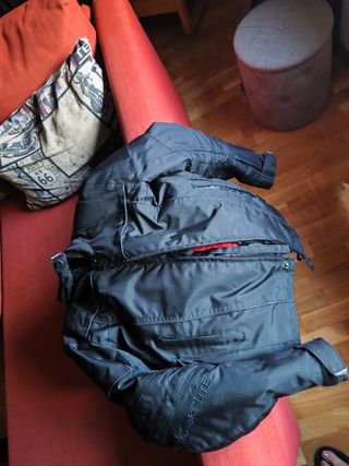 Chaqueta moto Kangroute talla S.
