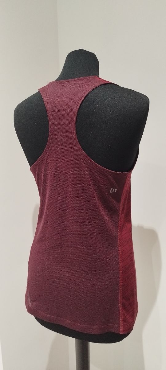 Camiseta Asics mujer roja deportiva