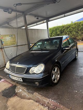 Mercedes-Benz Clase C 2004