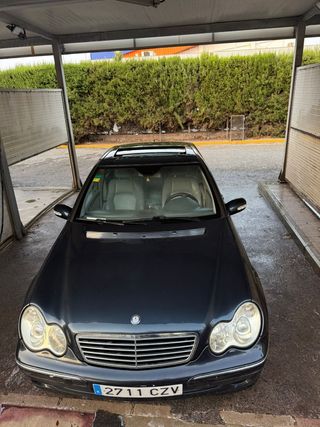 Mercedes-Benz Clase C 2004