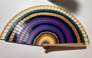 Abanico multicolor artesanal
